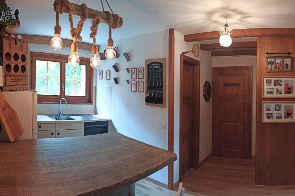 Cozy Apartment In The Heart Of The Alps 代堡 外观 照片