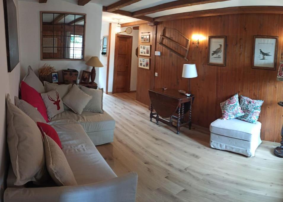 Cozy Apartment In The Heart Of The Alps 代堡 外观 照片