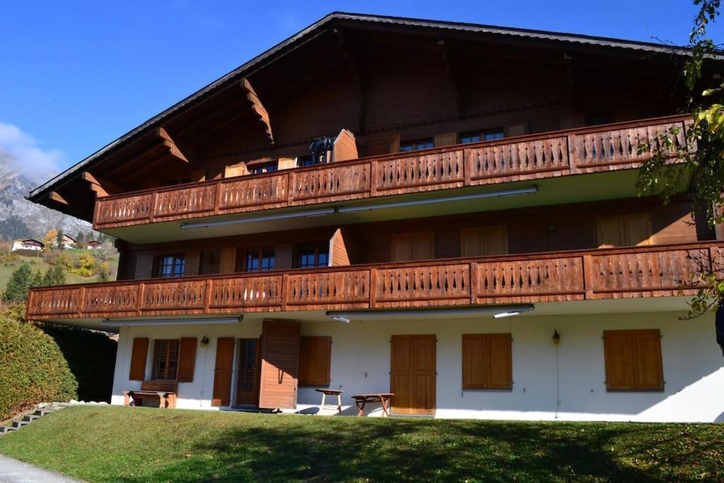 Cozy Apartment In The Heart Of The Alps 代堡 外观 照片