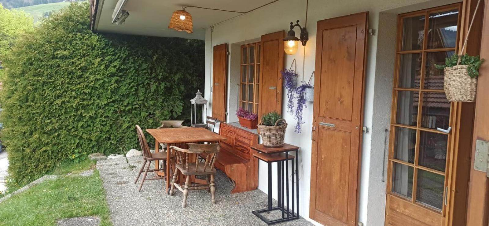 Cozy Apartment In The Heart Of The Alps 代堡 外观 照片