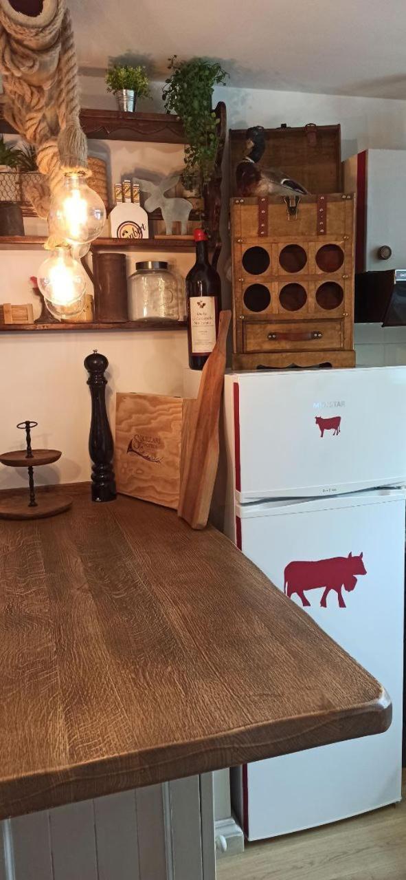 Cozy Apartment In The Heart Of The Alps 代堡 外观 照片